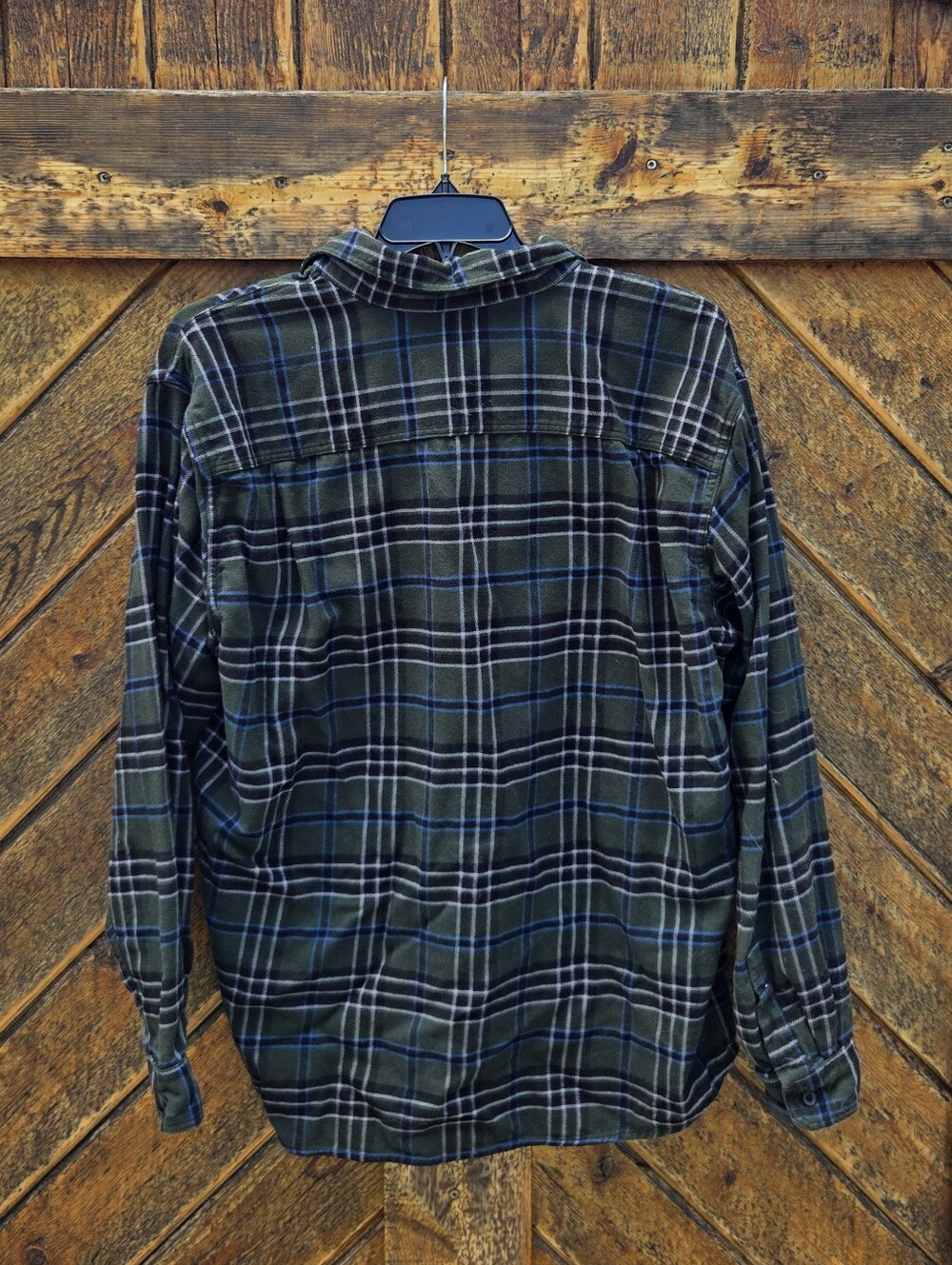 NWOT Uniqlo Flannel Plaid Button Up Shirt - Picture 5 of 6